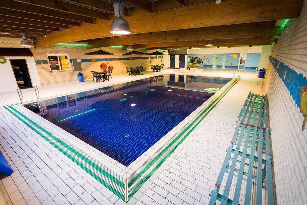 Gezellige Vakantiewoning Aan Het Water In Ewijk - Recreational Only No Workers Extérieur photo